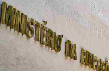  MEC lança curso de 180 horas para professores do ensino médio público 